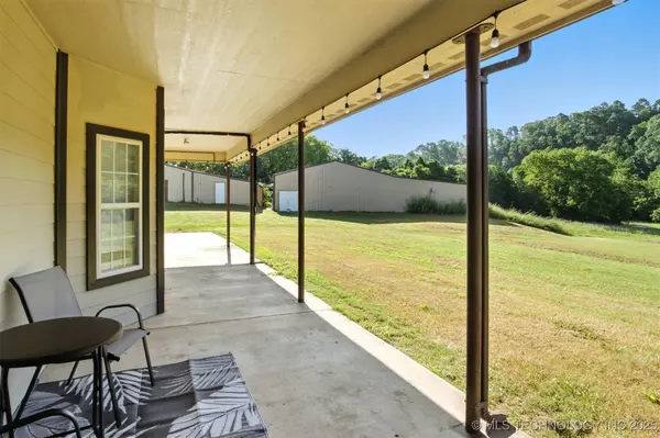 26096 S 600 RD, Stilwell, OK 74960