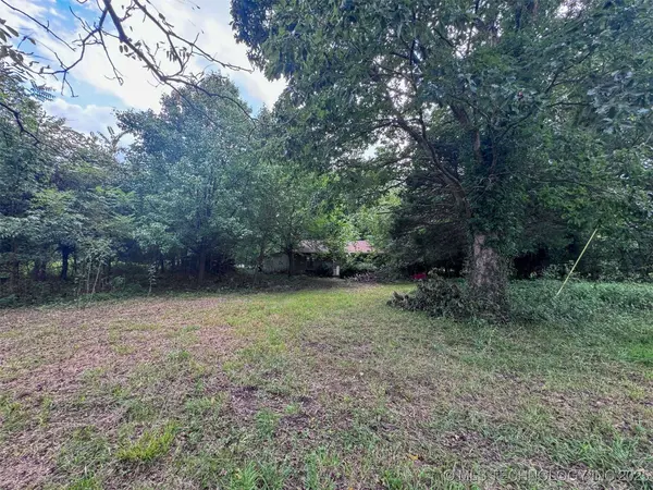 462986 E 830 RD, Stilwell, OK 74960