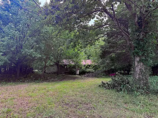 462986 E 830 RD, Stilwell, OK 74960