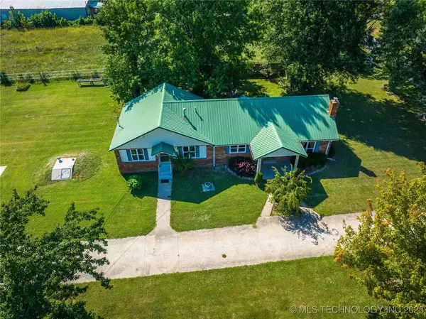 1681 E Main ST, Westville, OK 74965