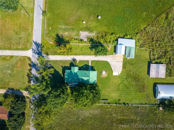 1681 E Main ST, Westville, OK 74965