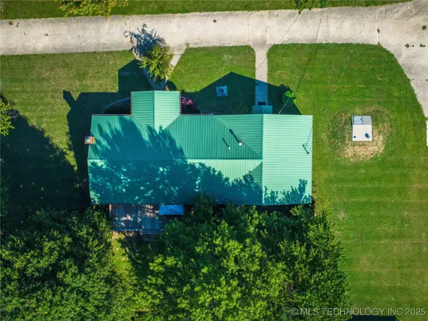 1681 E Main ST, Westville, OK 74965