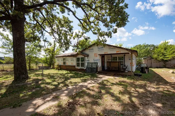 6947 N 460 RD, Hulbert, OK 74441