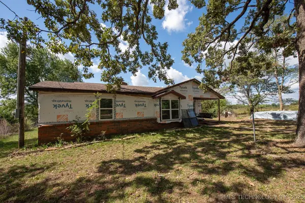 6947 N 460 RD, Hulbert, OK 74441