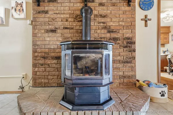 10015 E 632 RD, Peggs, OK 74452