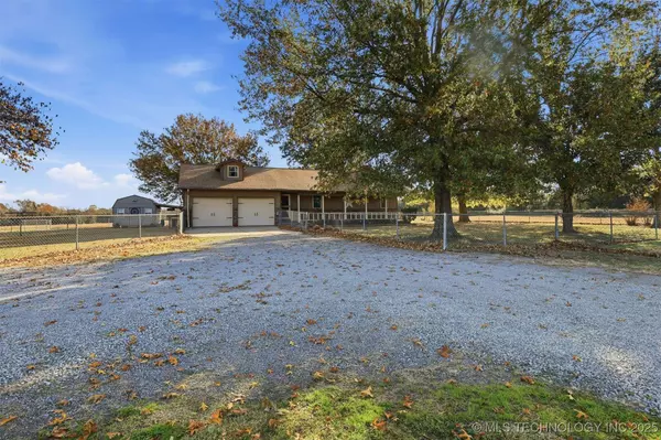10015 E 632 RD, Peggs, OK 74452