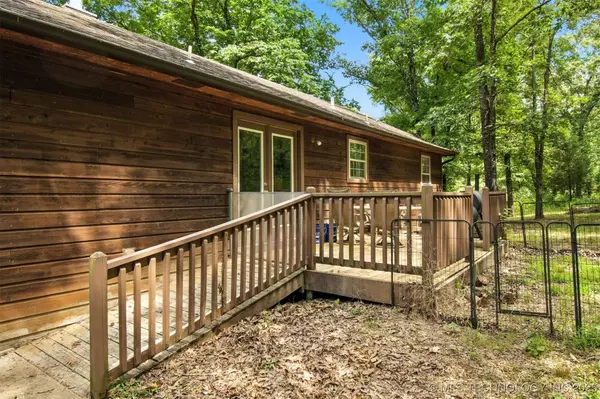 462548 E 635, Proctor, OK 74457