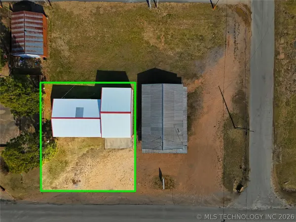 103 W Walnut ST, Stilwell, OK 74960