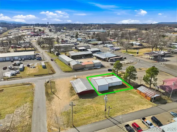 103 W Walnut ST, Stilwell, OK 74960