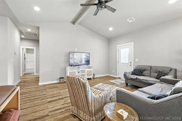 25079 S 519 RD, Park Hill, OK 74451