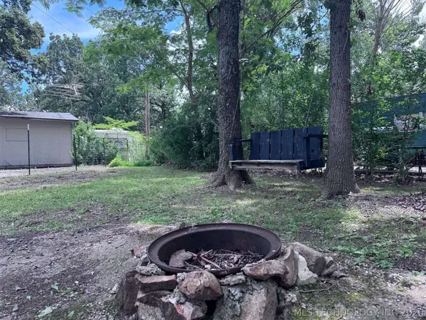 1336 Hemlock ST, Eucha, OK 74342