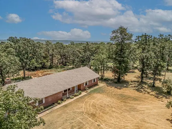 73502 Cyclone Hollow RD, Wagoner, OK 74467