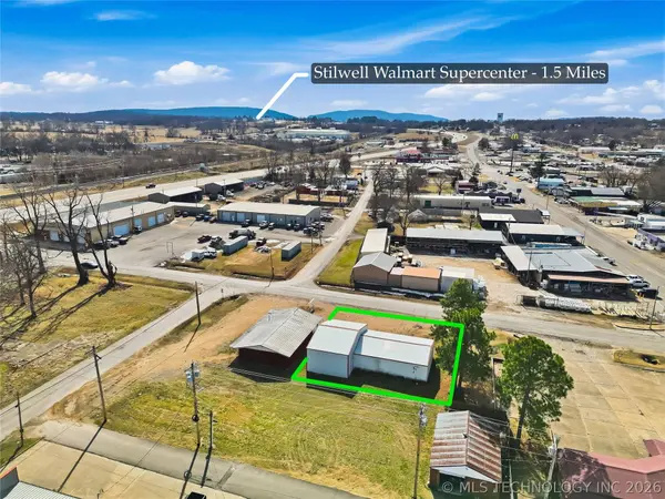 103 W Walnut ST, Stilwell, OK 74960