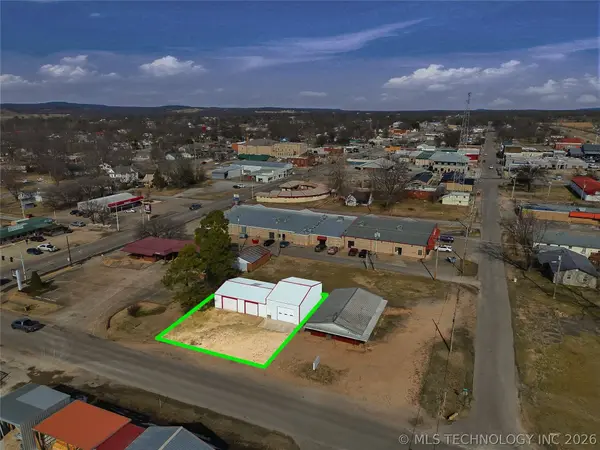 103 W Walnut ST, Stilwell, OK 74960