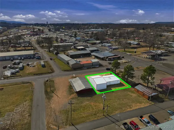 103 W Walnut ST, Stilwell, OK 74960