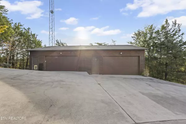 3632 Foxfire WAY, Sevierville, TN 37876