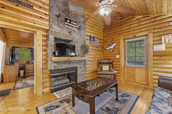 165 Smoky Mountain WAY, Sevierville, TN 37876