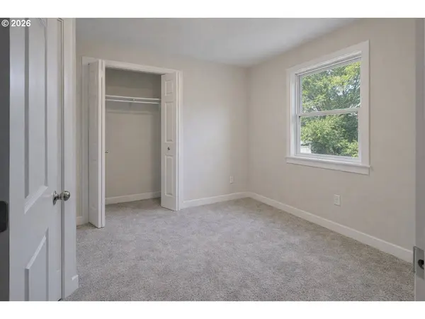 125 SE 126TH AVE, Portland, OR 97233