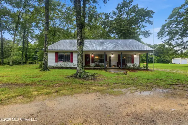 62 Kelly Rose Lane, Mchenry, MS 39561