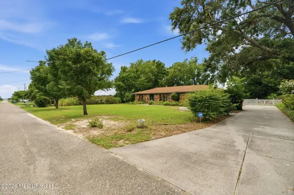 104 S Seashore Avenue, Long Beach, MS 39560
