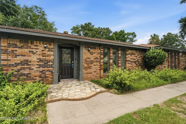 104 S Seashore Avenue, Long Beach, MS 39560