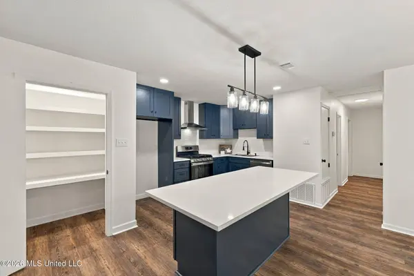 2 Dana Circle, Long Beach, MS 39560