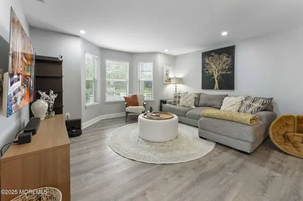 165 Tulip Lane, Freehold, NJ 07728