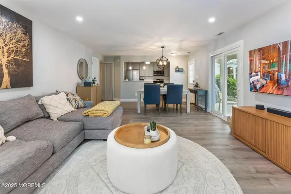 165 Tulip Lane, Freehold, NJ 07728