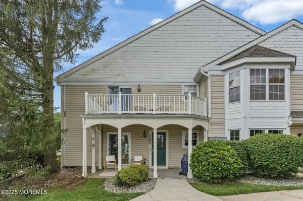 165 Tulip Lane, Freehold, NJ 07728