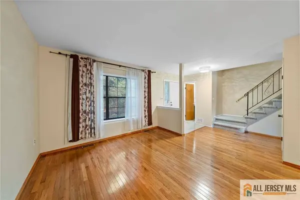 1321 Tupelo CT, North Brunswick, NJ 08902
