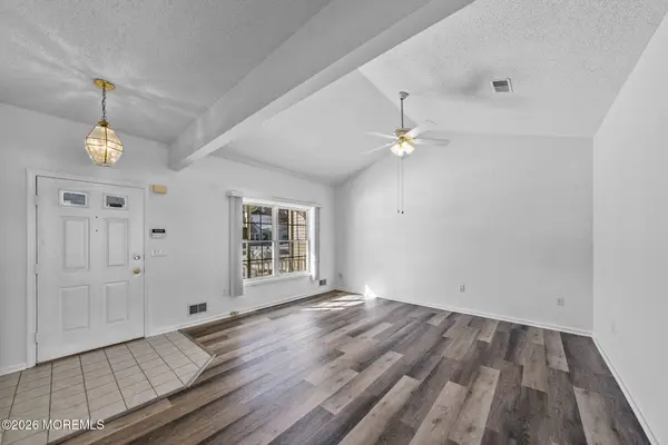 34 Molly Lane, Brick, NJ 08723