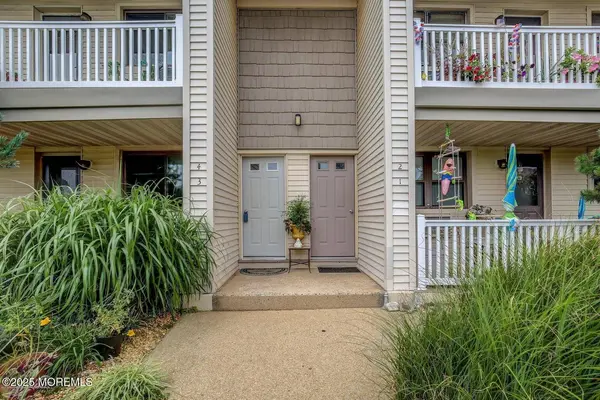 3 Wharfside Drive, Monmouth Beach, NJ 07750