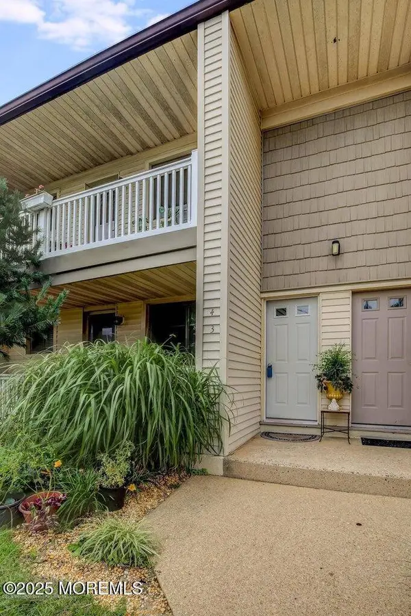 3 Wharfside Drive, Monmouth Beach, NJ 07750
