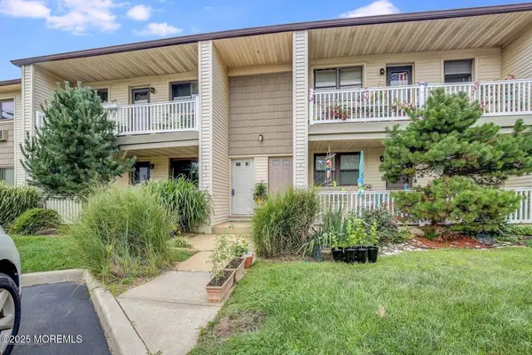 3 Wharfside Drive, Monmouth Beach, NJ 07750