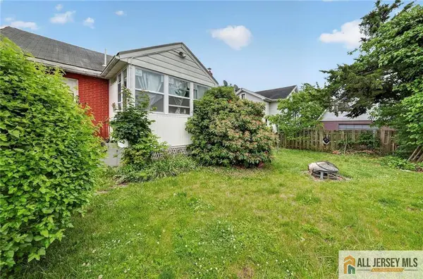 42 Plainfield AVE, Edison, NJ 08817