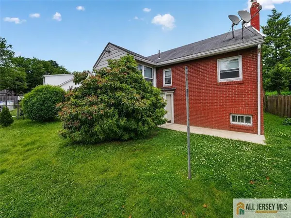 42 Plainfield AVE, Edison, NJ 08817