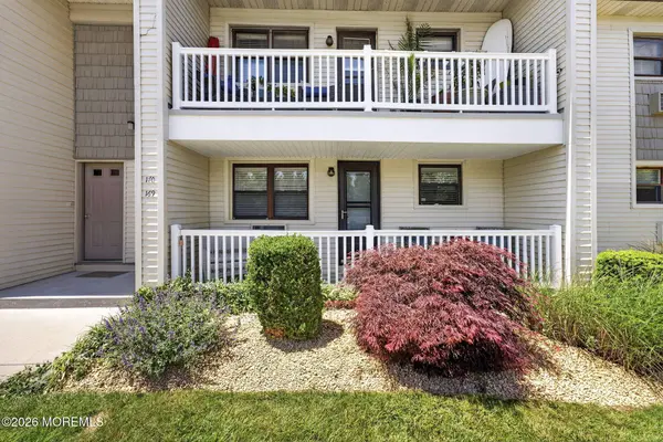 169 Wharfside Drive #169, Monmouth Beach, NJ 07750