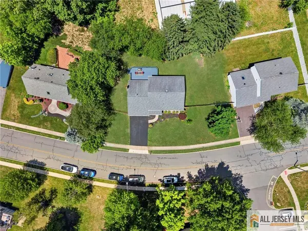 65 Stanley AVE, South Brunswick, NJ 08810
