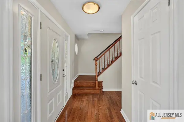 65 Stanley AVE, South Brunswick, NJ 08810