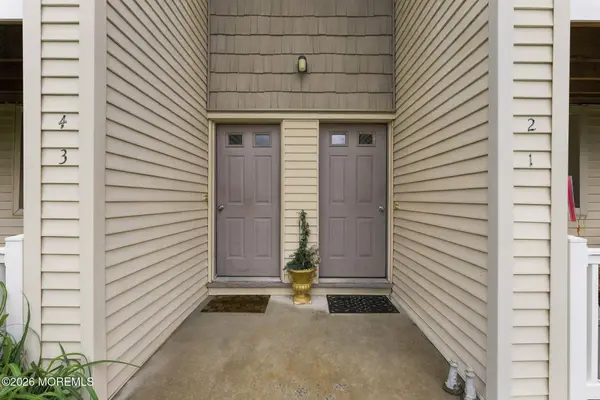 3 Wharfside Drive, Monmouth Beach, NJ 07750
