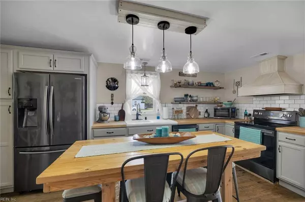 3557 Dusty TRL, Hayes, VA 23072