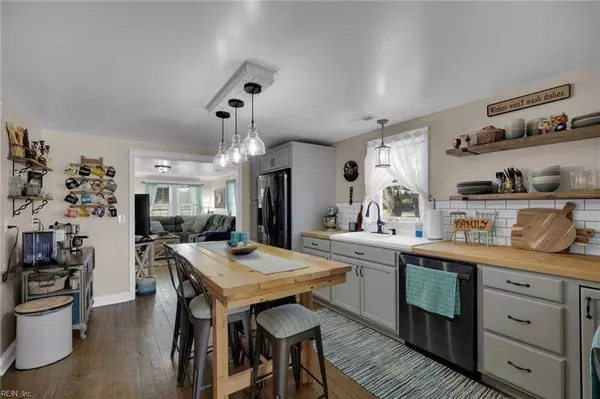 3557 Dusty TRL, Hayes, VA 23072