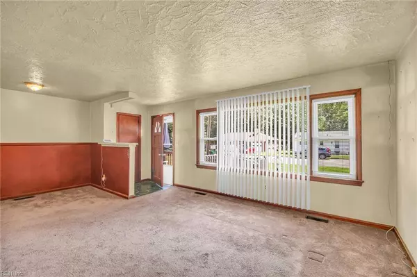 45 Richland DR, Newport News, VA 23608