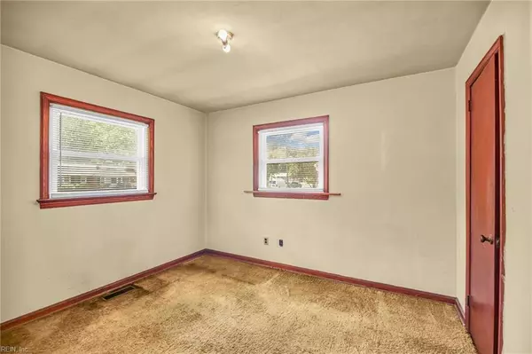 45 Richland DR, Newport News, VA 23608