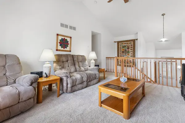 309 9th ST, Farmington, MN 55024