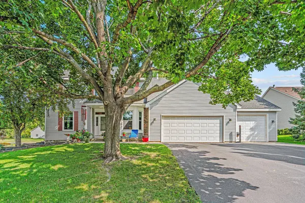 711 Stonebridge CIR, Eagan, MN 55123