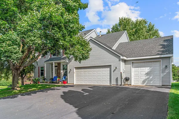 711 Stonebridge CIR, Eagan, MN 55123