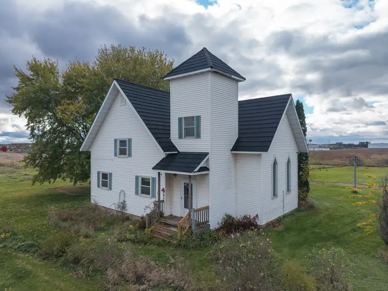 E6094 650th Ave, Menomonie, WI 54751-5508