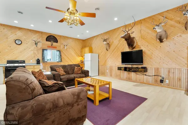 W20061 Hoff LN, Arcadia, WI 54612