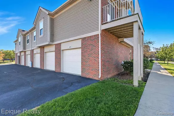 2084 Leighton Drive 23, Shelby Twp, MI 48317